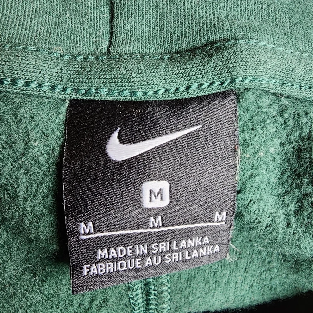 Nike Funnel Neck Pullover Hoodie in Green – Size M